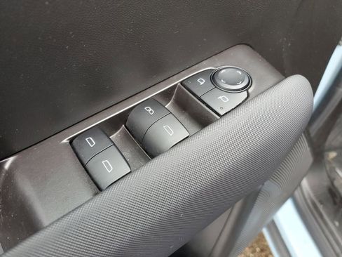 Certified 2025 Chevrolet Colorado Z71 w/ Technology Package image 24