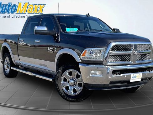 Used 2018 RAM 2500 Laramie AWD/4WD image 3