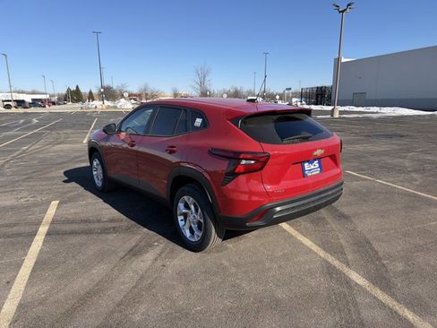 New 2026 Chevrolet Trax LS image 7