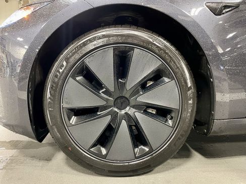 Used 2025 Tesla Model 3 Long Range image 9