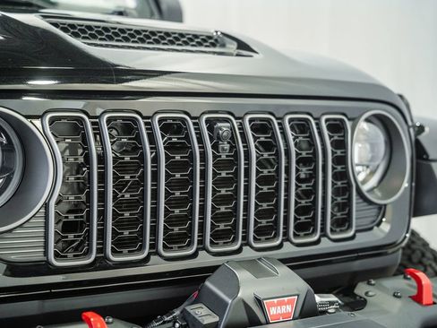 New 2026 Jeep Wrangler Unlimited Rubicon AWD/4WD image 10