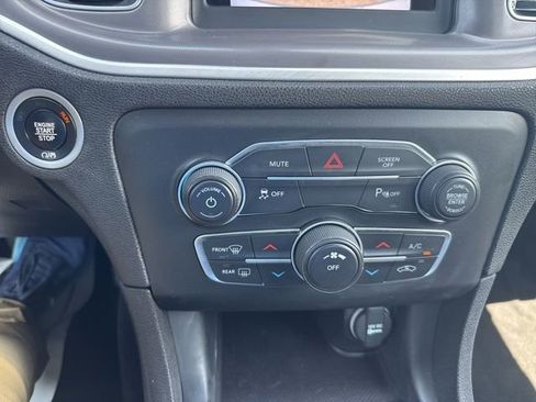 Used 2022 Dodge Charger SXT RWD image 31
