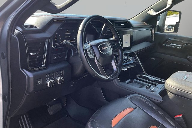 Used 2024 GMC Sierra 2500 AT4 w/ AT4 Premium Plus Package AWD/4WD image 12