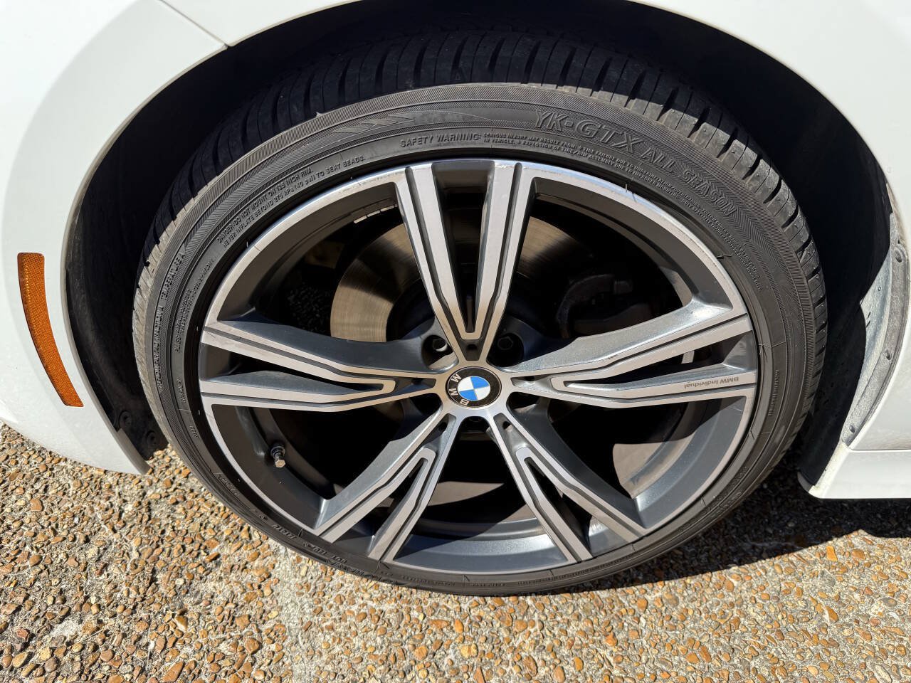 Used 2020 BMW 330i w/ Convenience Package RWD image 19