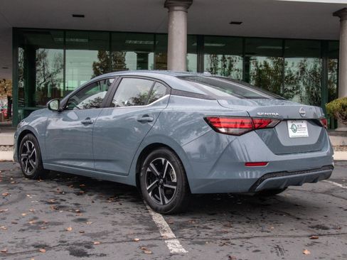 Used 2024 Nissan Sentra SV image 5