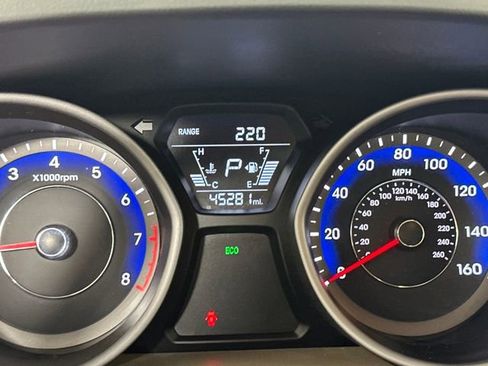 Used 2016 Hyundai Elantra Value Edition image 18