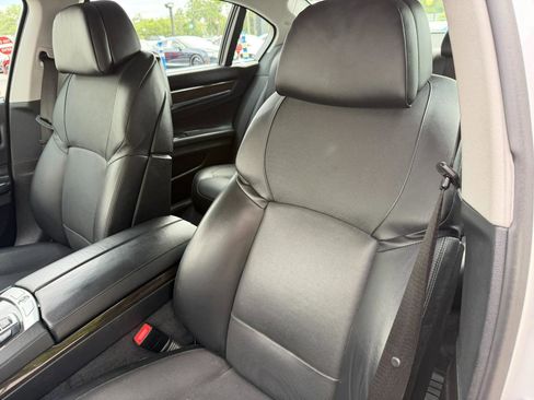 Used 2011 BMW 750Li RWD image 15