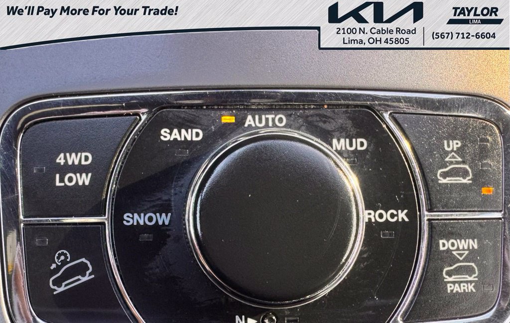 Used 2021 Jeep Grand Cherokee Overland AWD/4WD image 8