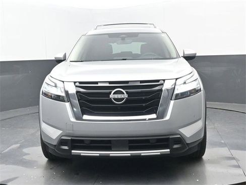 Used 2024 Nissan Pathfinder Platinum w/ Cargo Package image 22