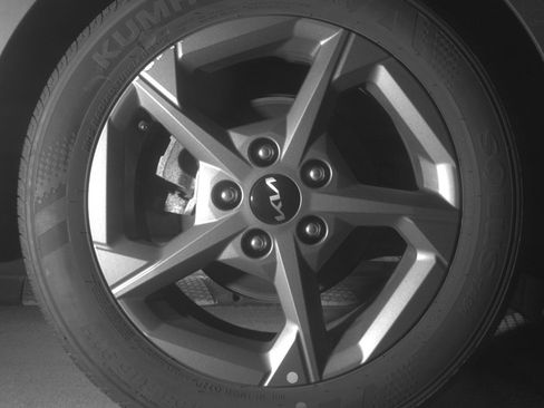 Used 2025 Kia K4 LXS image 15