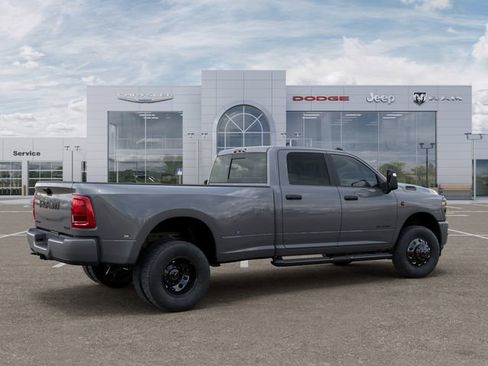 New 2026 RAM 3500 Big Horn AWD/4WD image 4