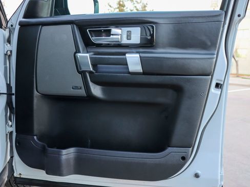 Used 2016 Land Rover LR4 HSE LUX image 10