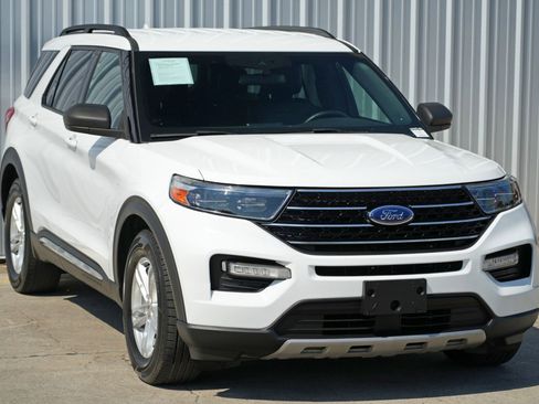 Used 2020 Ford Explorer XLT w/ Equipment Group 202A image 52
