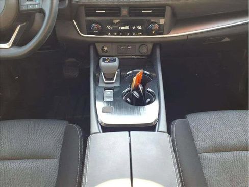 Certified 2024 Nissan Rogue SV image 11