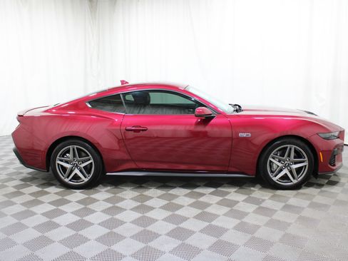 Used 2025 Ford Mustang GT Premium image 30