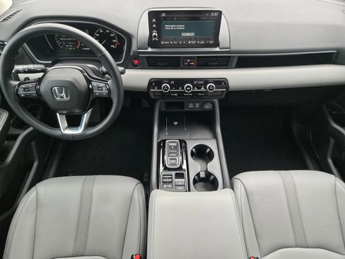 Certified 2024 Honda Pilot Touring image 22