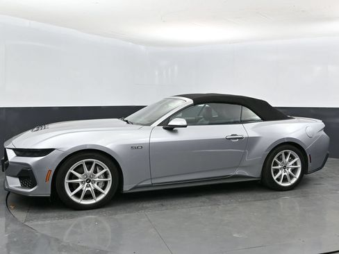 Used 2025 Ford Mustang GT Premium RWD image 7