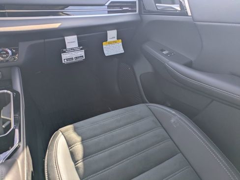 New 2025 Mitsubishi Outlander AWD image 19