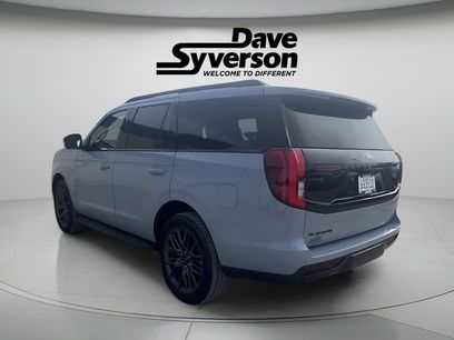 New 2026 Ford Expedition Platinum w/ Stealth Appearance Package