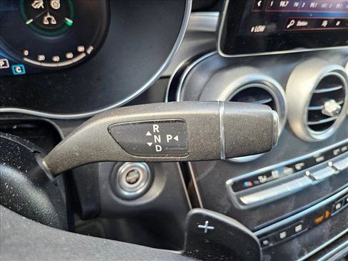 Used 2022 Mercedes-Benz GLC 300 image 8