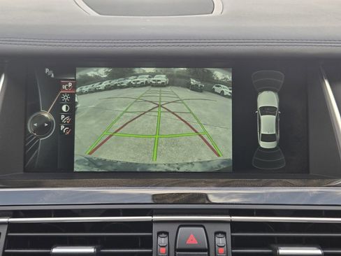 Used 2014 BMW 750i image 20