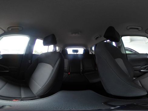 Used 2025 Kia Soul LX w/ LX Technology Package FWD image 41