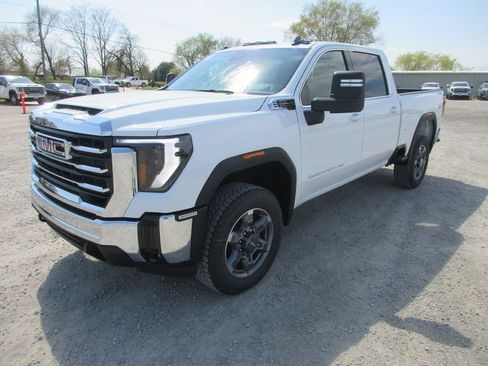 New 2026 GMC Sierra 3500 SLE w/ SLE Value Package AWD/4WD image 11