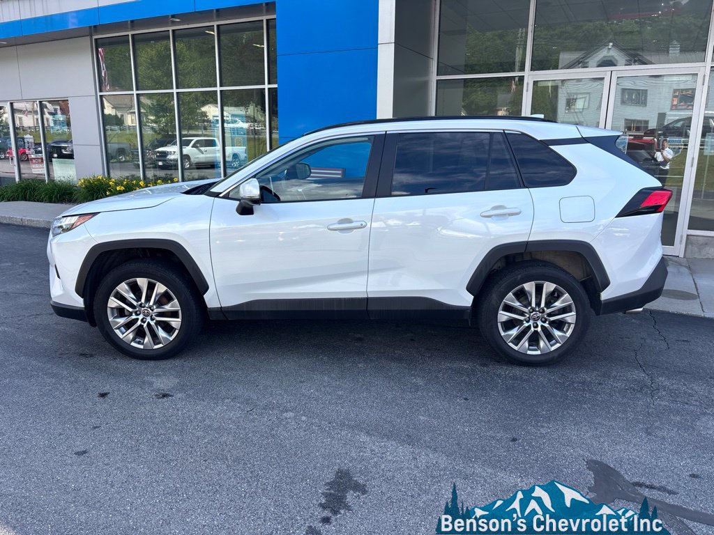 Used 2023 Toyota RAV4 XLE Premium AWD/4WD image 3
