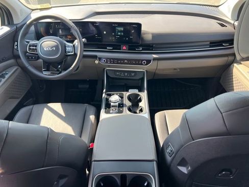 New 2026 Kia Carnival EX FWD image 14
