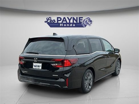 New 2026 Honda Odyssey Touring image 8