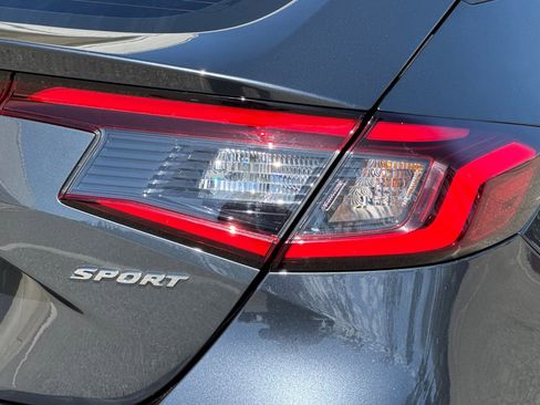 Used 2025 Honda Civic Sport image 25