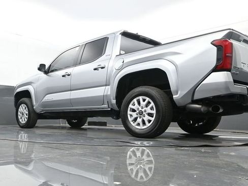 Used 2025 Toyota Tacoma SR5 image 23