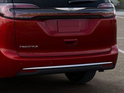 New 2026 Chrysler Pacifica Select image 13