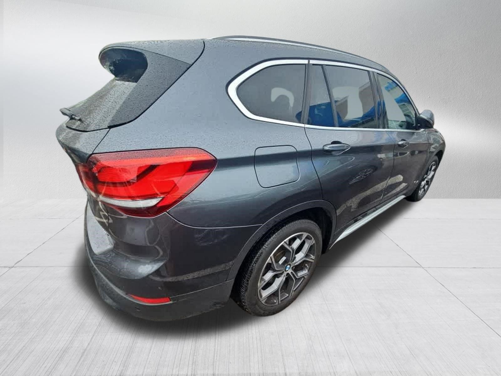 Used 2021 BMW X1 xDrive28i w/ Convenience Package AWD/4WD image 4
