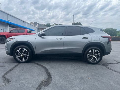 Used 2026 Chevrolet Trax RS w/ Driver Confidence Package FWD image 4