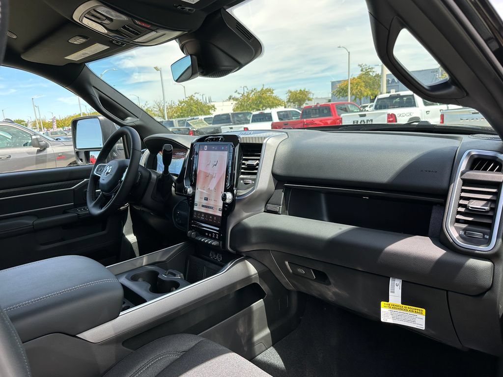 New 2026 RAM 3500 Big Horn AWD/4WD image 13