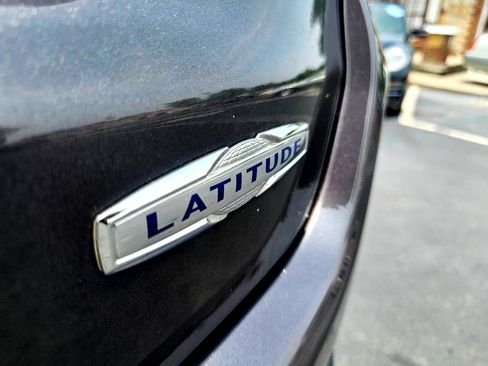 Used 2018 Jeep Compass Latitude w/ Popular Equipment Group image 9