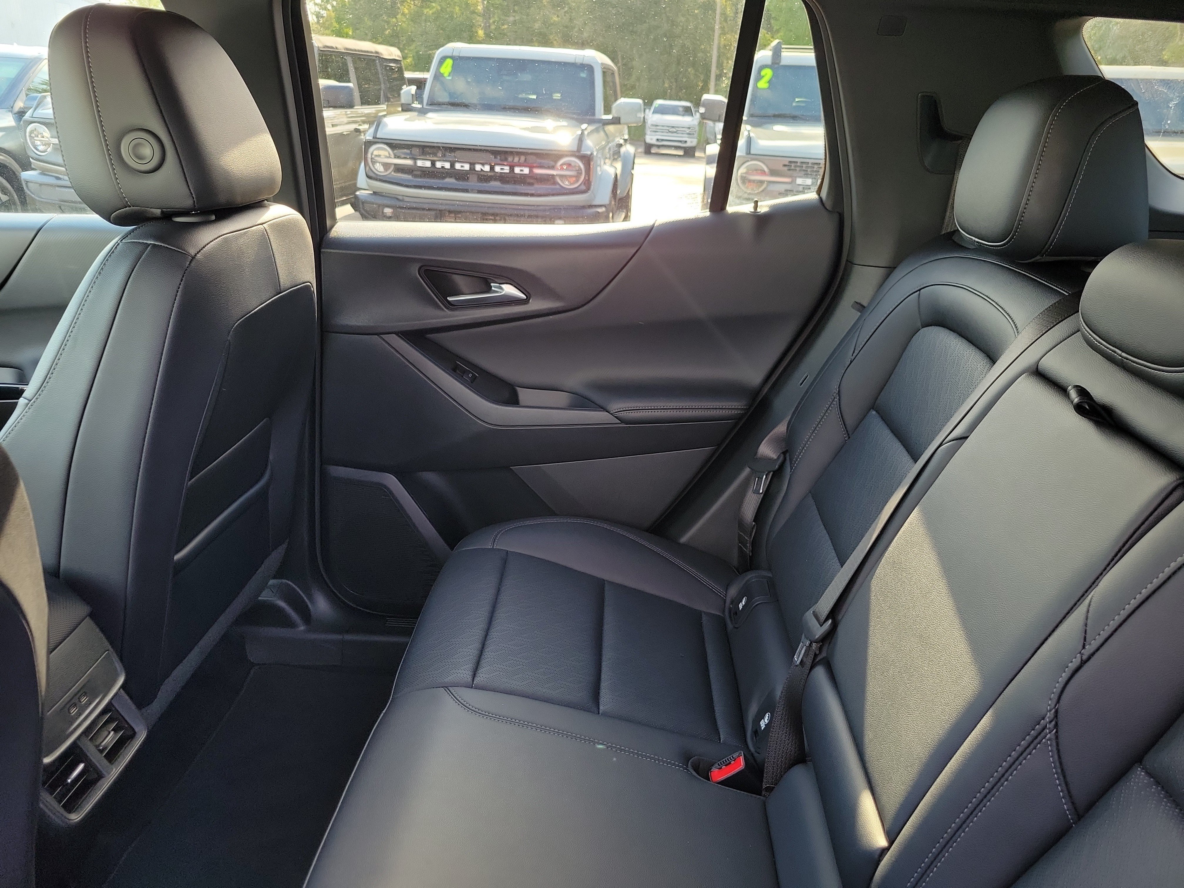 Used 2025 Chevrolet Equinox LT w/ Convenience Package II FWD image 20