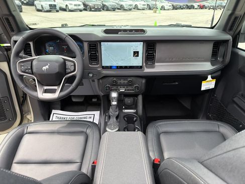 New 2026 Ford Bronco Big Bend w/ Black Diamond Package AWD/4WD image 16
