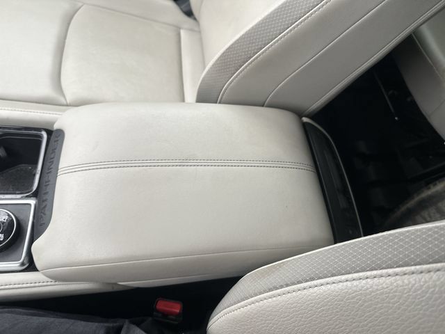 Used 2023 Nissan Pathfinder SL AWD/4WD image 23