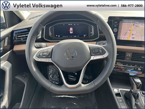 Certified 2025 Volkswagen Jetta SEL image 14