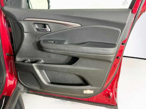 Used 2022 Honda Ridgeline RTL-E image 32