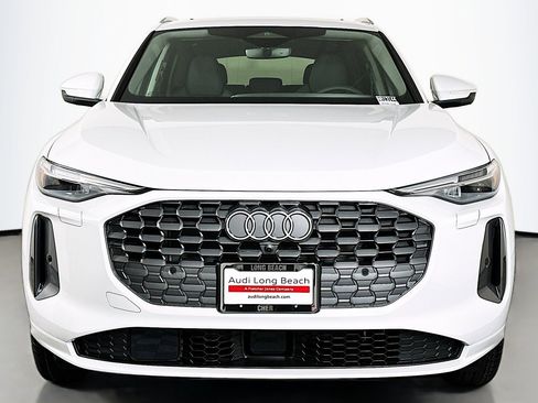 New 2025 Audi Q5 Premium Plus image 2