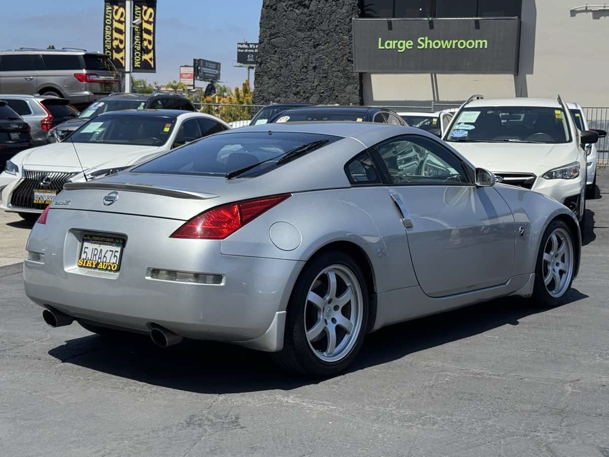 Used 2004 Nissan 350Z Track w/ Cargo Convenience Pkg RWD image 10