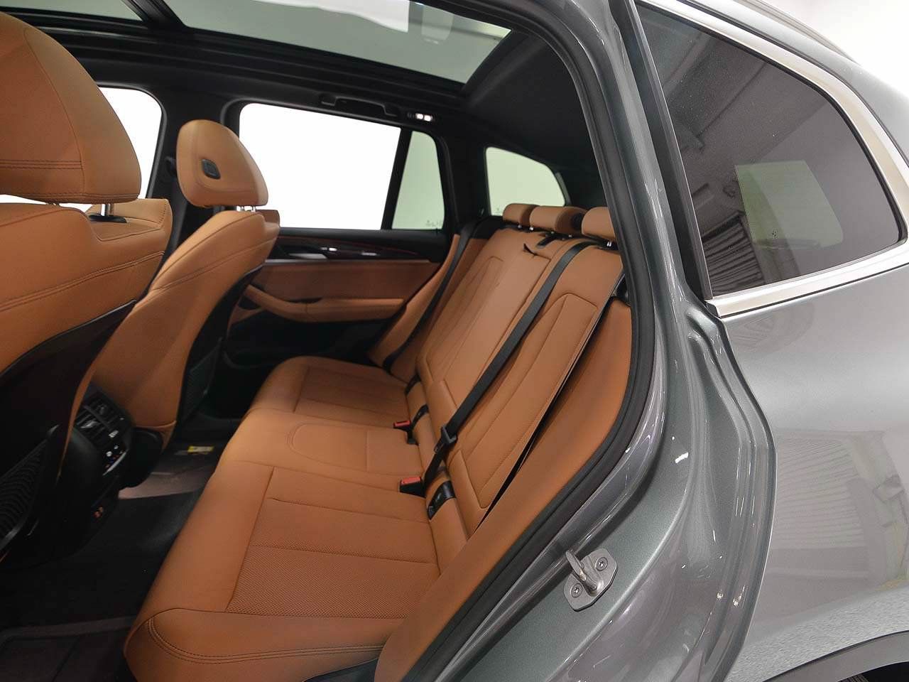Used 2024 BMW X3 xDrive30i w/ Premium Package AWD/4WD image 11