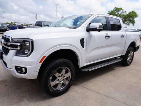 Used 2024 Ford Ranger Lariat w/ FX4 Off-Road Package image 3