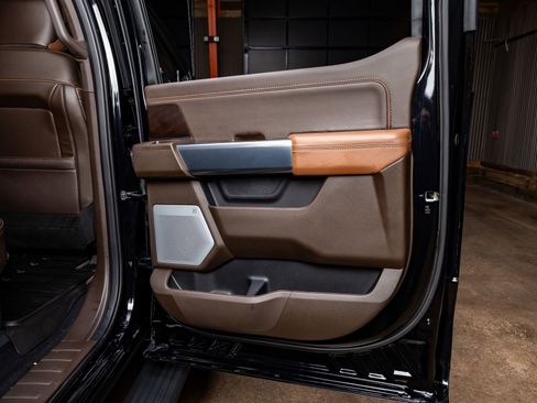 Used 2025 Ford F150 King Ranch w/ FX4 Off-Road Package image 39