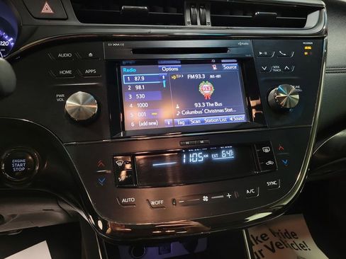 Used 2016 Toyota Avalon XLE image 15