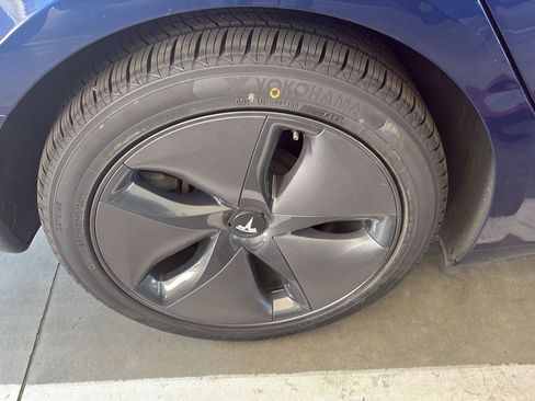 Used 2023 Tesla Model 3 Long Range AWD/4WD image 17