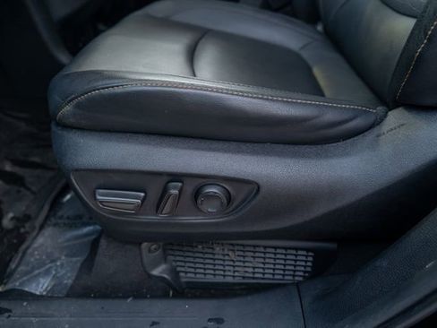 Used 2022 Toyota Sienna XLE Woodland Edition image 27